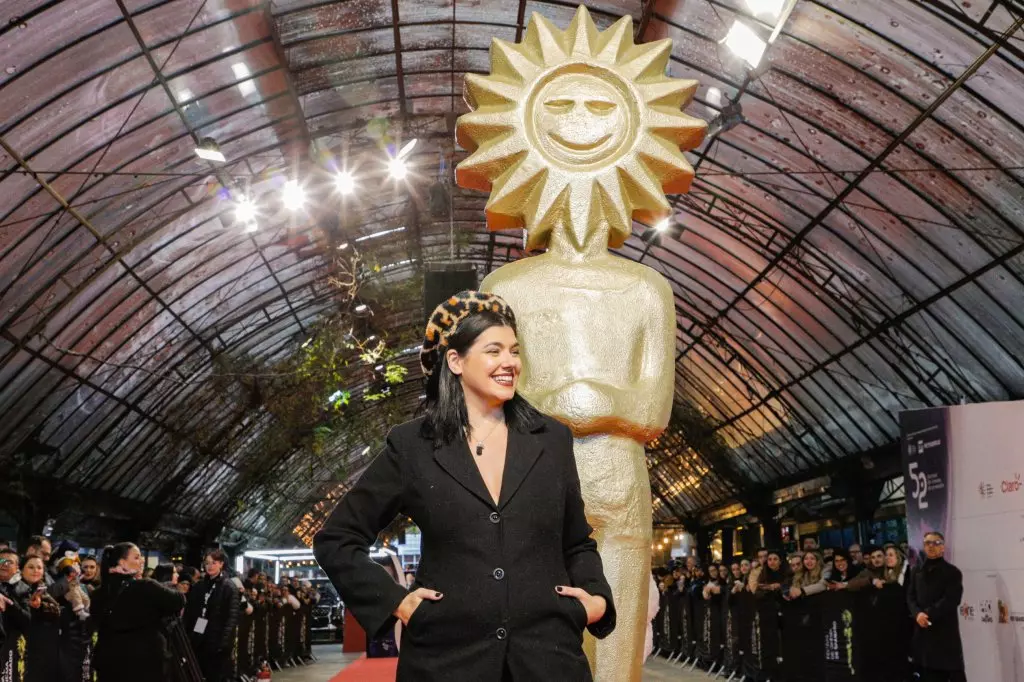 02720 | 10/08/2024 - 52º Festival de Cinema de Gramado - Atriz Verônica Debom do longa-metragem brasileiro "O Clube das Mulheres de Negócios" | Foto: Cleiton Thiele/Agência Pressphoto