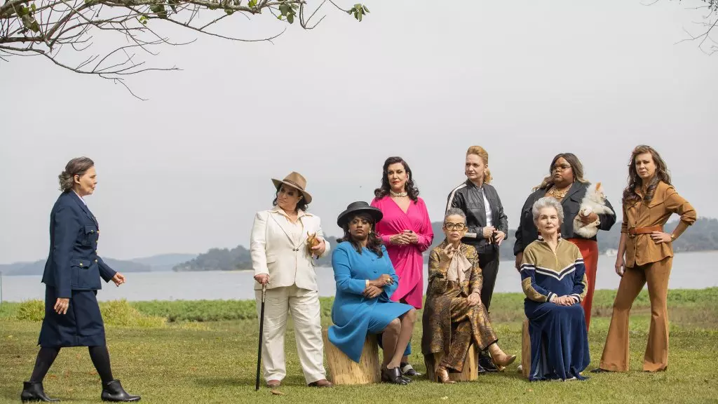   LMB | 52º Festival de Cinema de Gramado - 
LMB - Longa-Metragem Brasileiro - 
O CLUBE DAS MULHERES DE NEGÓCIOS | São Paulo - 
Direção: Anna Muylaert